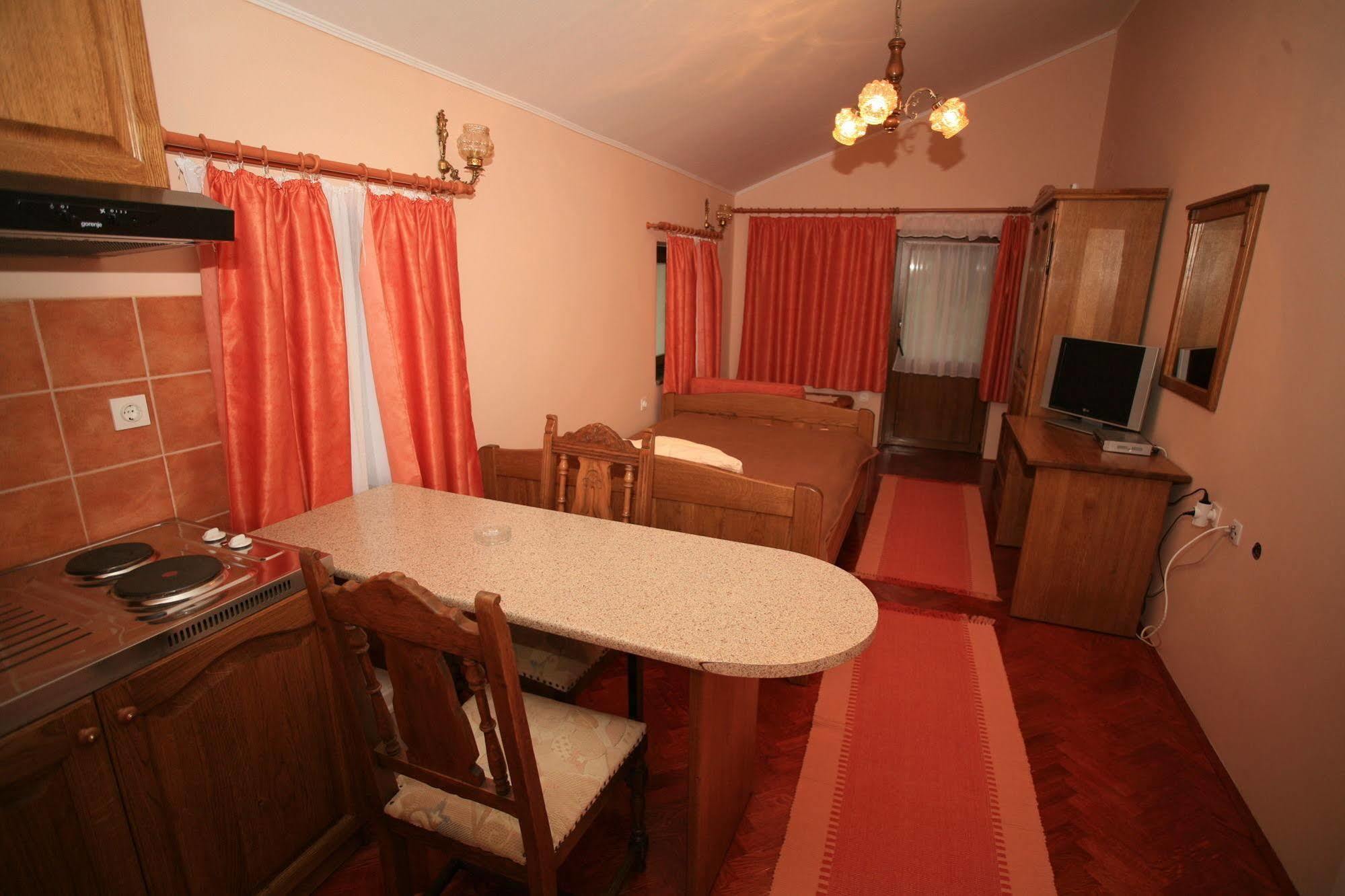 Apartments Vrata Baranje Bilje Exterior photo